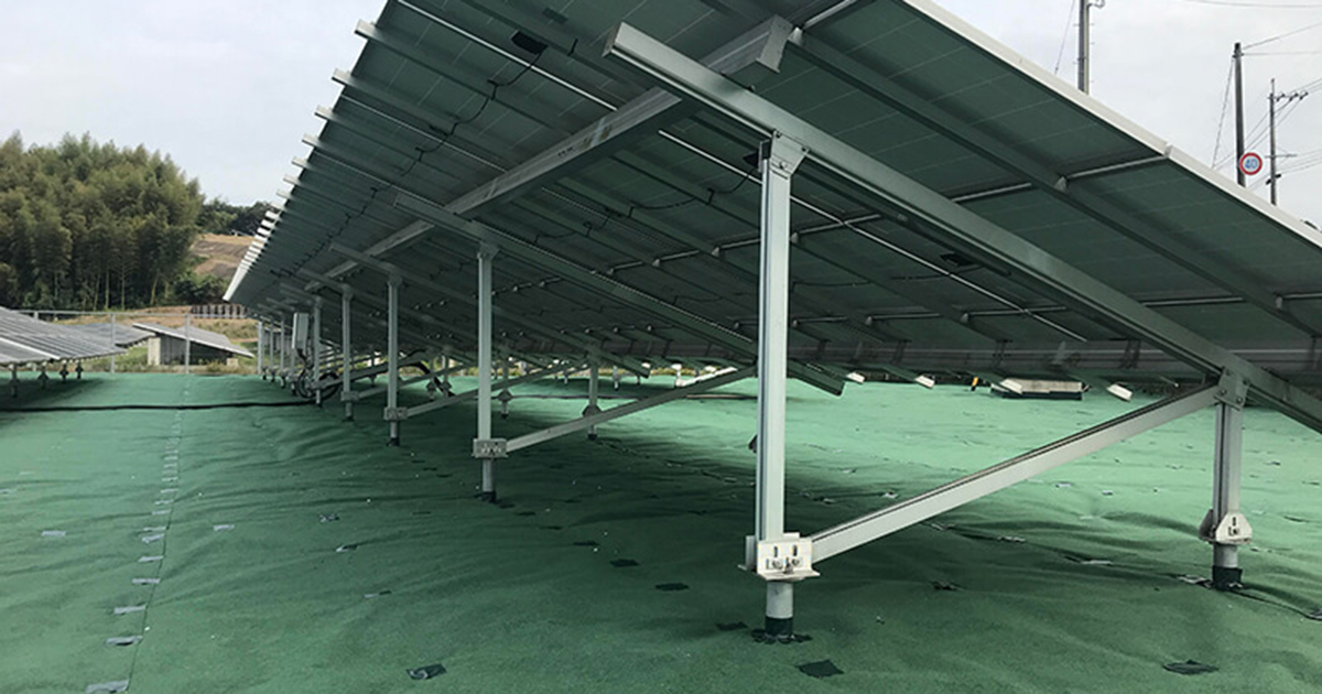 雑草対策】防草シート導入のポイント！ 軽視できない太陽光発電所の 